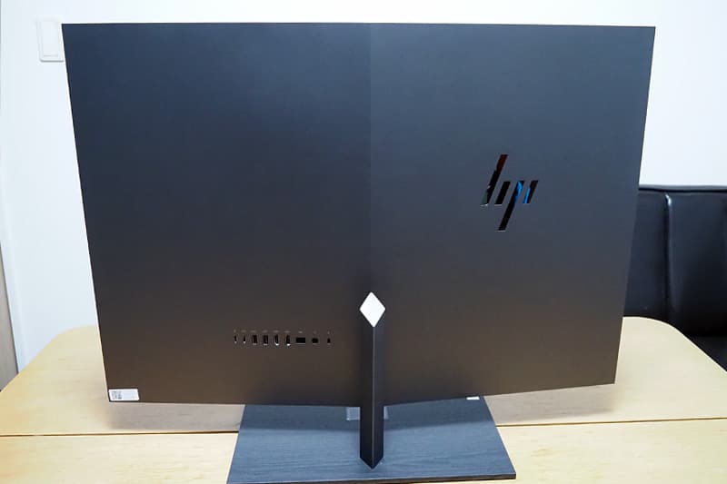 HP ENVY All-in-One 32の裏面デザイン