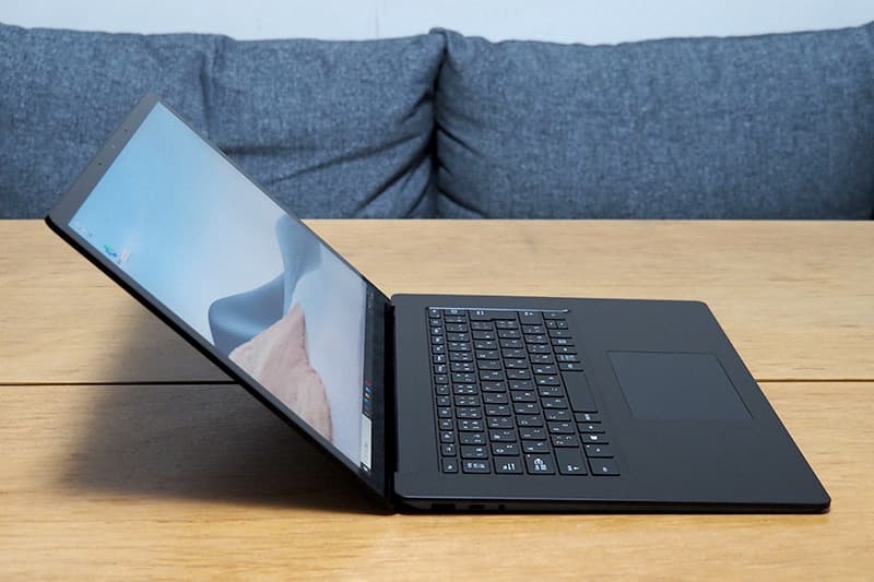 Surface Laptop 4の角度