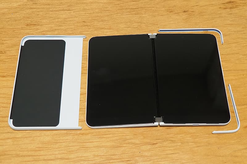 Surface Duo 2 ペン カバー グレイシア同梱物
