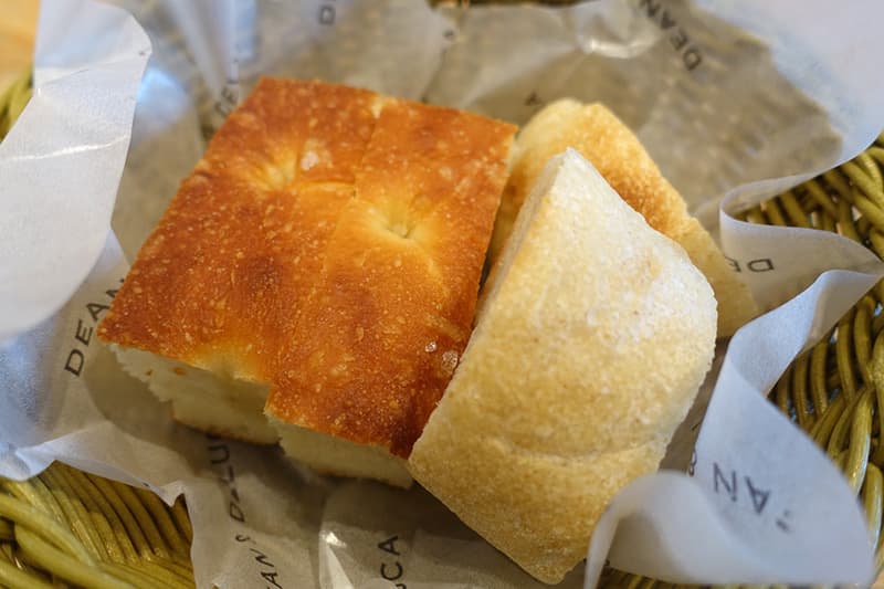 DEAN & DELUCA 大阪のパン