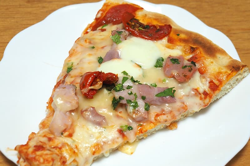 コストコ 丸型ピザ パンチェッタ モッツアレラ
