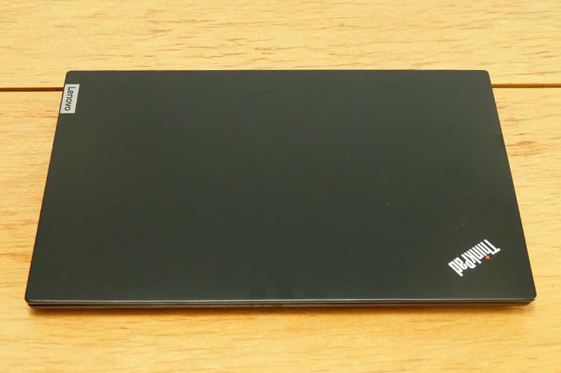 Lenovo ThinkPad E14 Gen 4のカラー