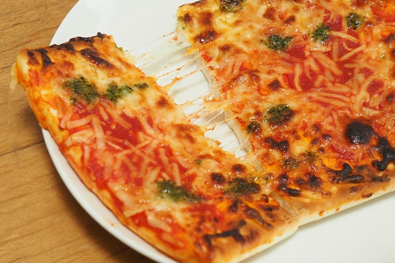 シャトレーゼ オーブンでそのまま焼けるピザ マルゲリータ