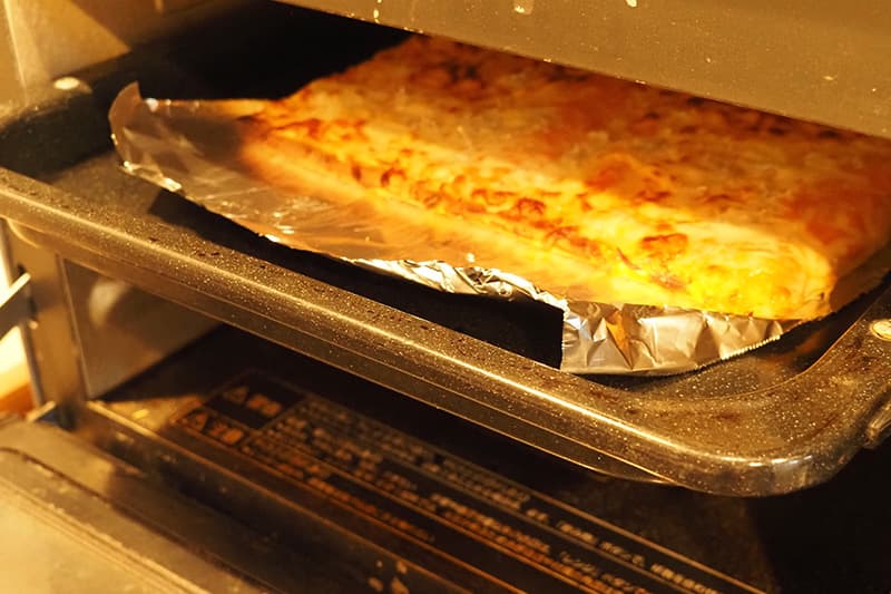 シャトレーゼの冷凍ピザをオーブンで調理