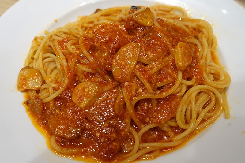 カプリチョーザ トマトとニンニクのスパゲティ