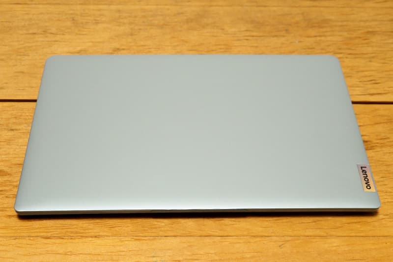 Lenovo IdeaPad Slim 170のカラー