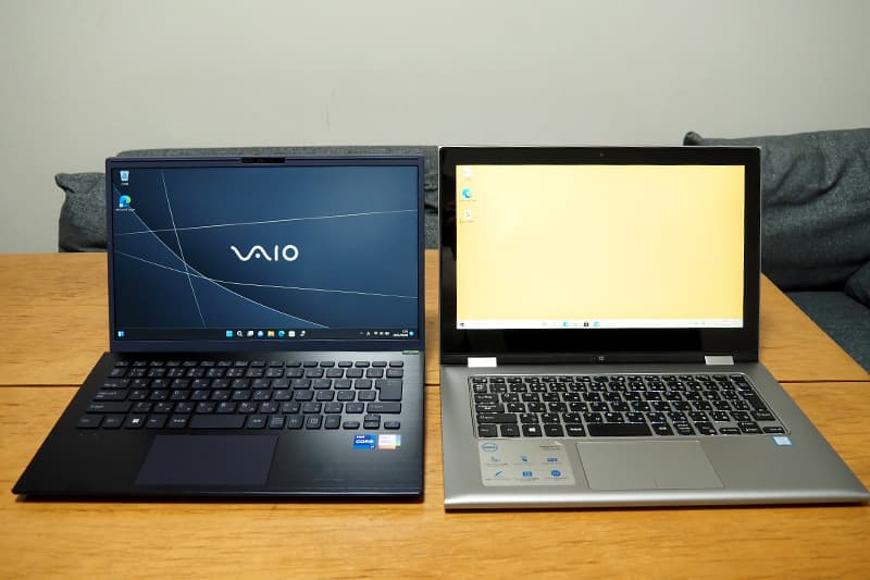 VAIO F14と13.3型のノートパソコンの比較
