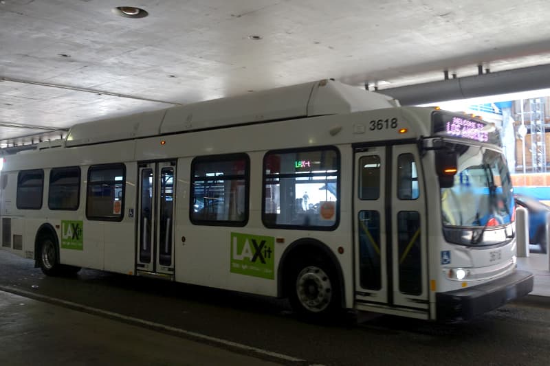 LAXシャトルバス