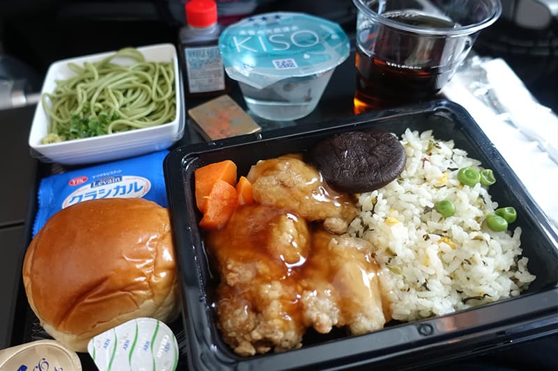 シンガポール航空のエコノミークラス機内食