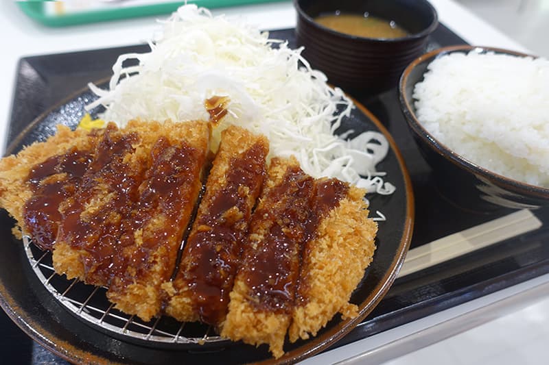 豚屋とん一のロースかつ定食