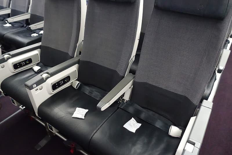JALの普通席の座席