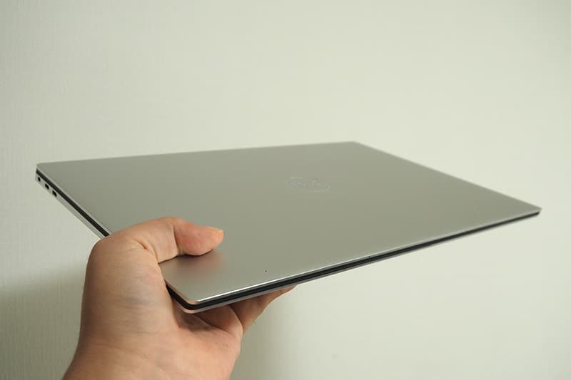 Dell XPS 15 9530の重量