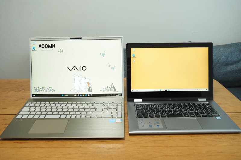 VAIO F16 ムーミンモデルと13.3インチノートパソコンの比較