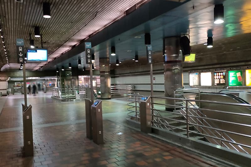 ロサンゼルス地下鉄の7th Street Metro Center Station