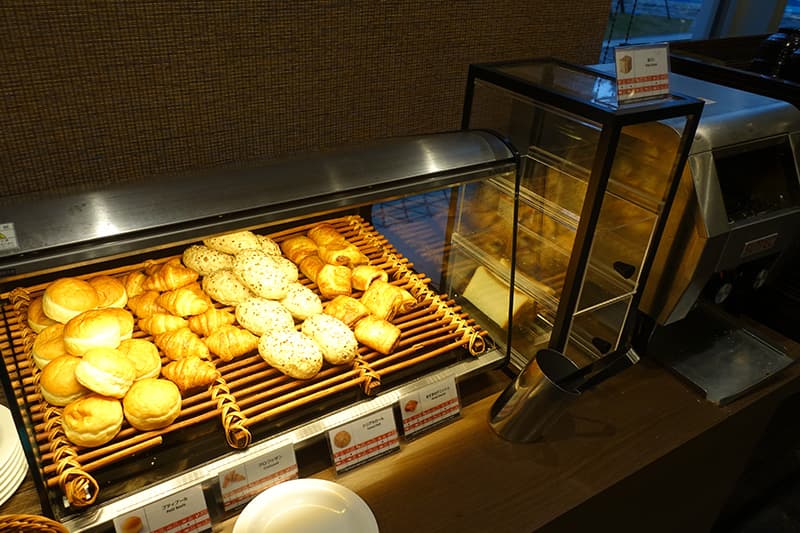アパホテル リゾート東京ベイ幕張の朝食のパン