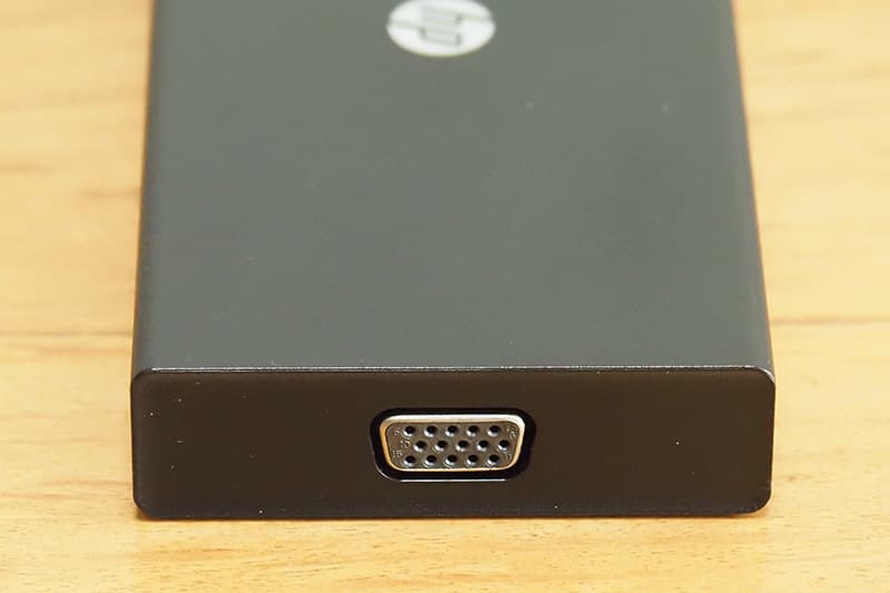 HP トラベル USB-C マルチポートハブのVGA端子