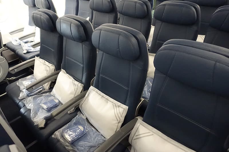 デルタ航空 エアバスA330-300 エコノミークラスの座席
