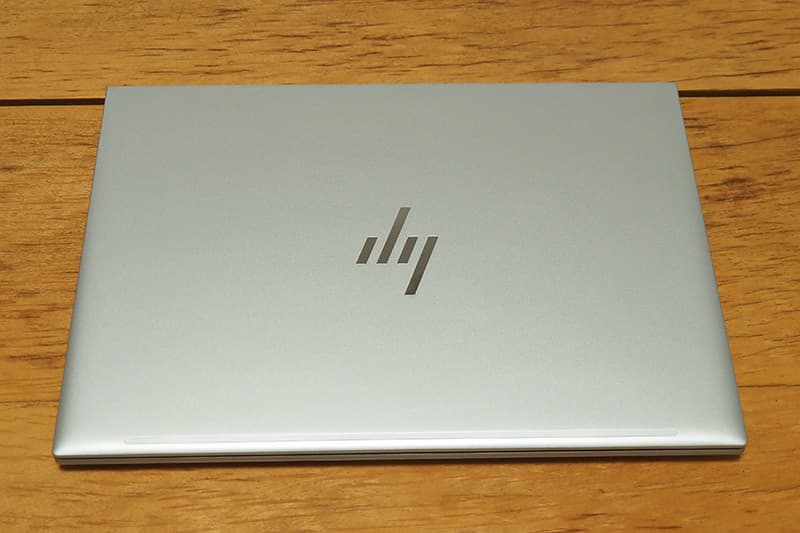 HP EliteBook 840 G11のカラー