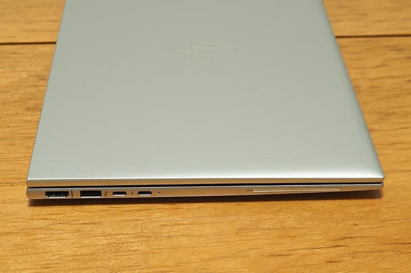 HP EliteBook 840 G11の外部端子