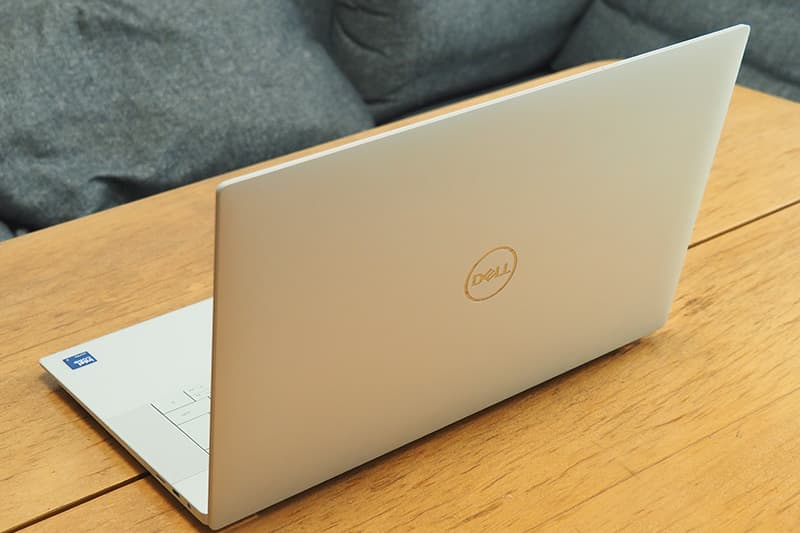 Dell XPS 16 9640のデザイン