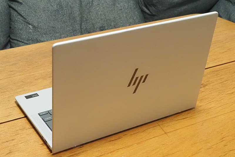 HP EliteBook 1040 G11のデザイン