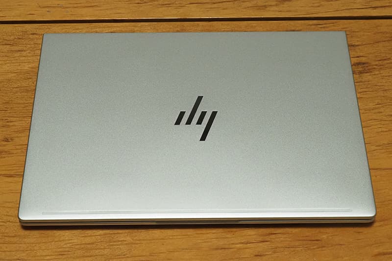 HP EliteBook 630 G11のカラー