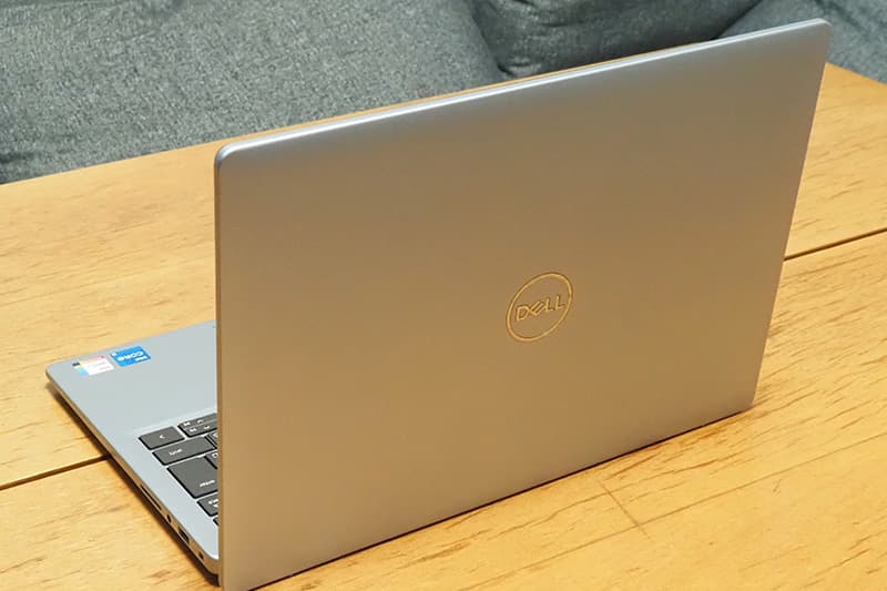 Dell Inspiron 14 5440のデザイン