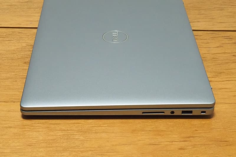 Dell Inspiron 14 5440の端子