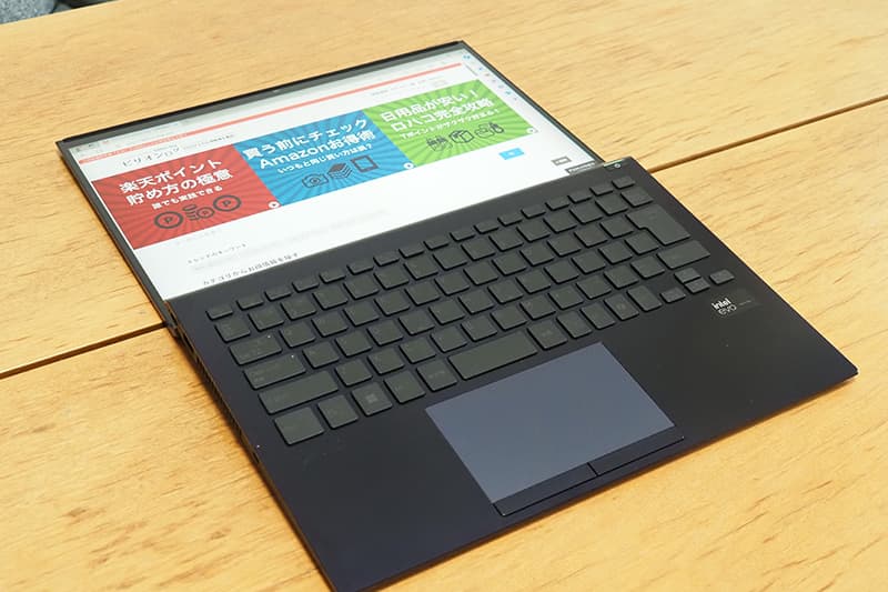 VAIO SX14-Rのディスプレイを180度開く