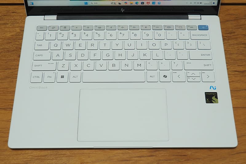 HP OmniBook X 14-feのキーボード