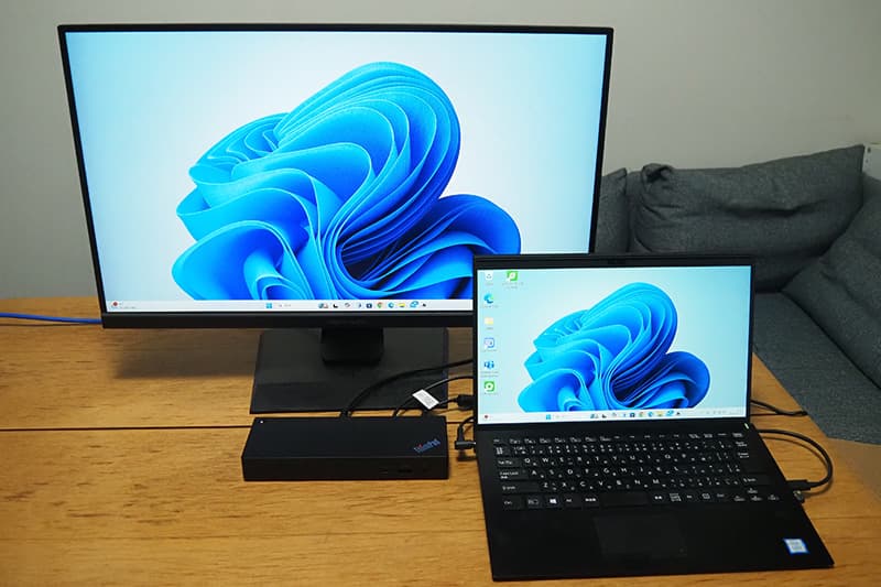 Lenovo ThinkPad ユニバーサル Thunderbolt 4 ドックでデュアルディスプレイにする