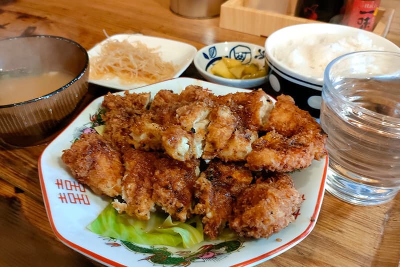 香川県の健ちゃん食堂のチキンカツ定食