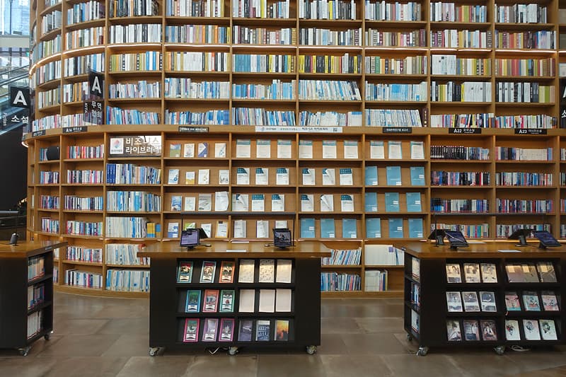 ピョルマダン図書館の電子書籍コーナー