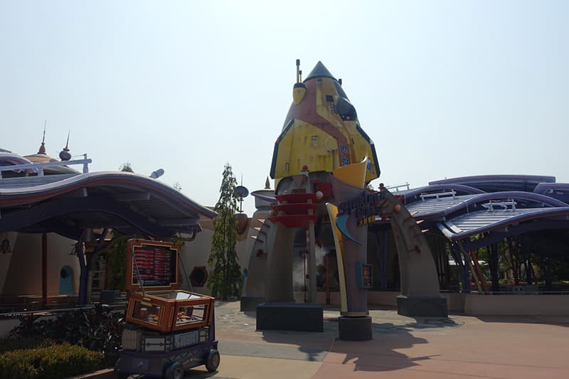 香港ディズニーランドのトゥモローランド