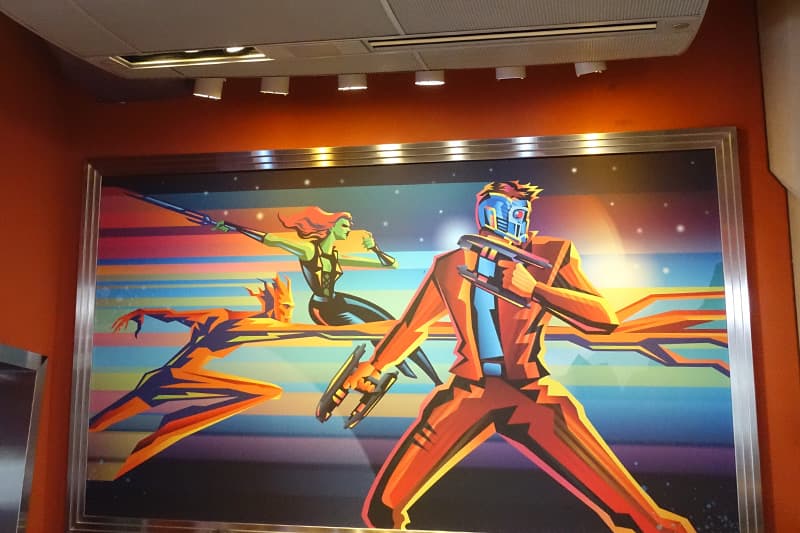 スターライナー・ダイナーのマーベルの壁画