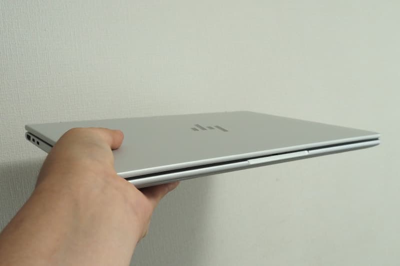 HP EliteBook 8 G1i 13の重量