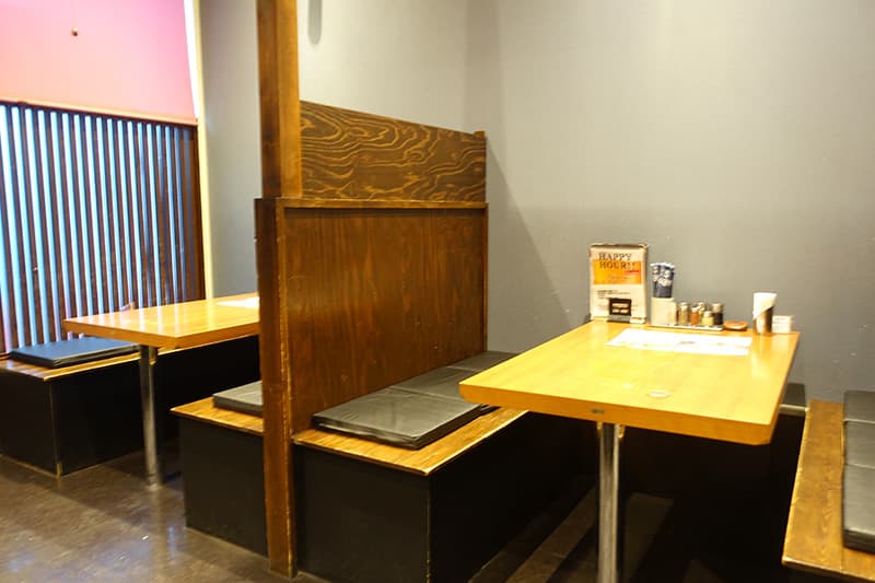 北海道らーめん奥原流 久楽 本店の店内