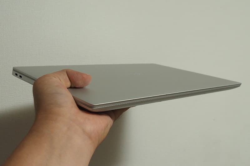 Dell 14 Premium DA14250の重量