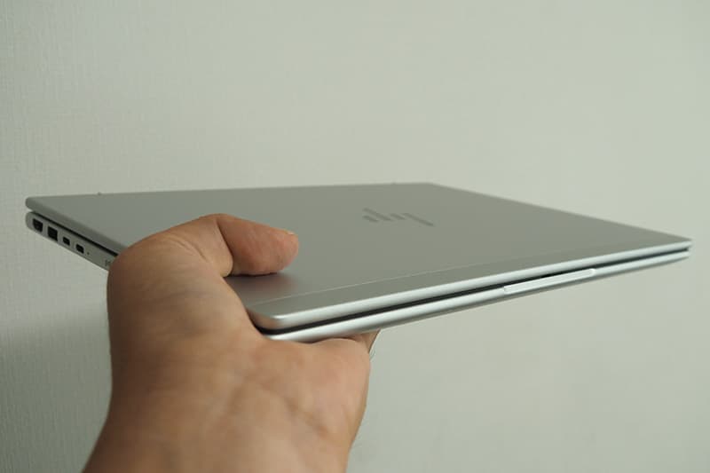 HP EliteBook 6 G1i 13の重量
