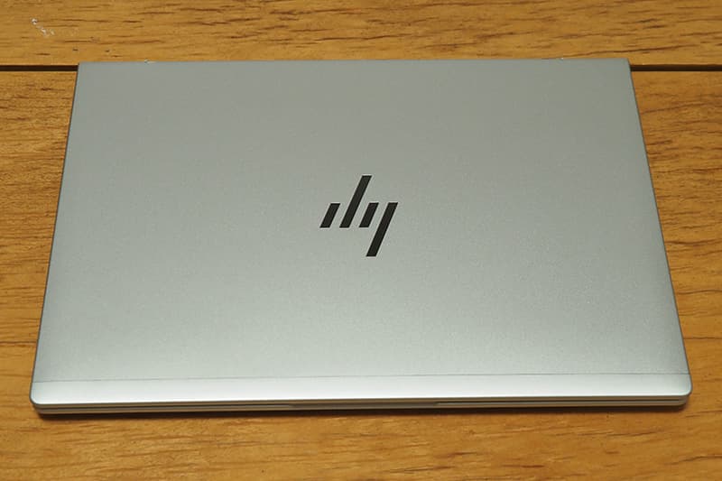 HP EliteBook 6 G1i 14のデザイン