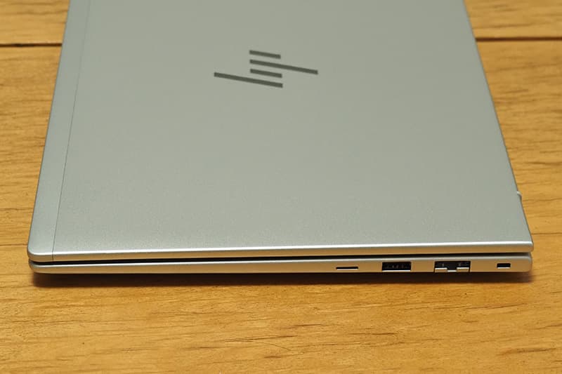 HP EliteBook 6 G1i 14の外部端子