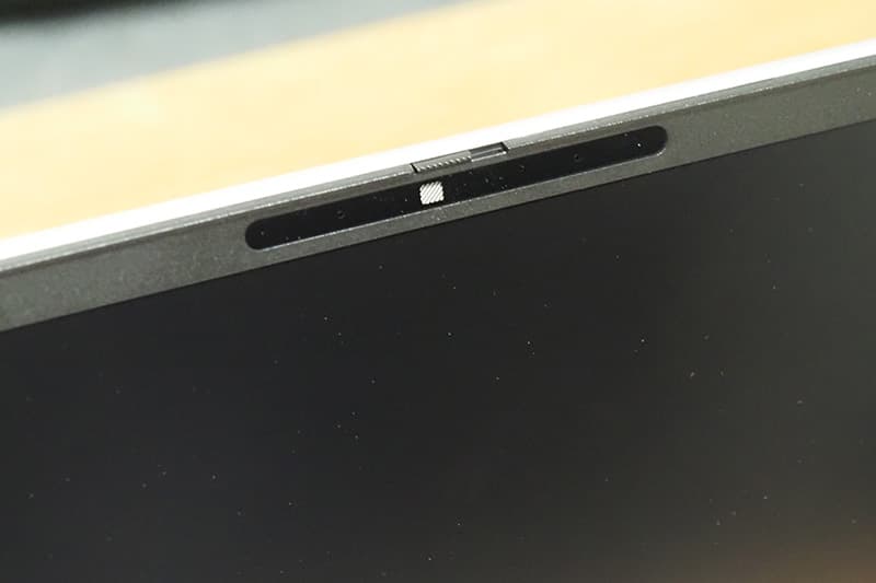 HP EliteBook 6 G1i 14のプライバシーシャッター
