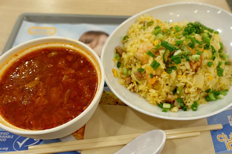 香港の大家楽の揚州炒飯と羅宋湯
