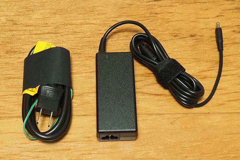 Dell 16 DC16256のアダプター