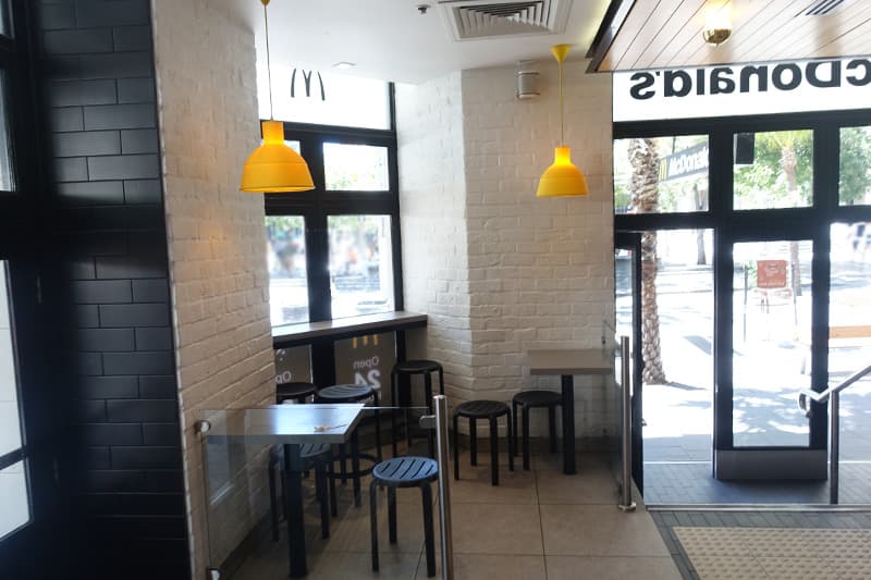 シドニーのマクドナルドの店内