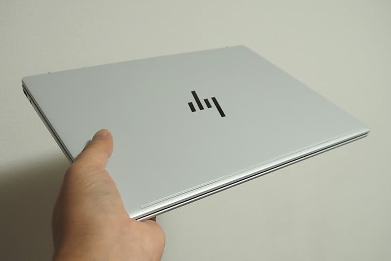 HP OmniBook 7 Aero 13-bgの重量