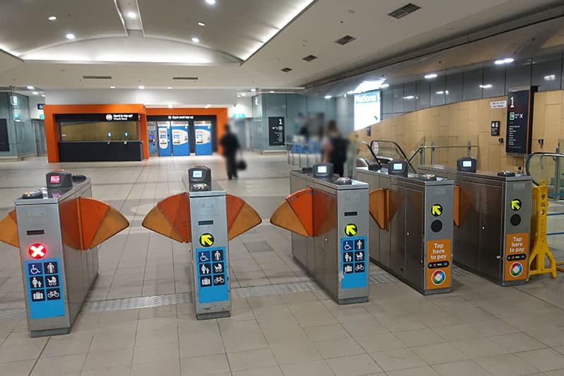 シドニーのエアポートリンクの改札