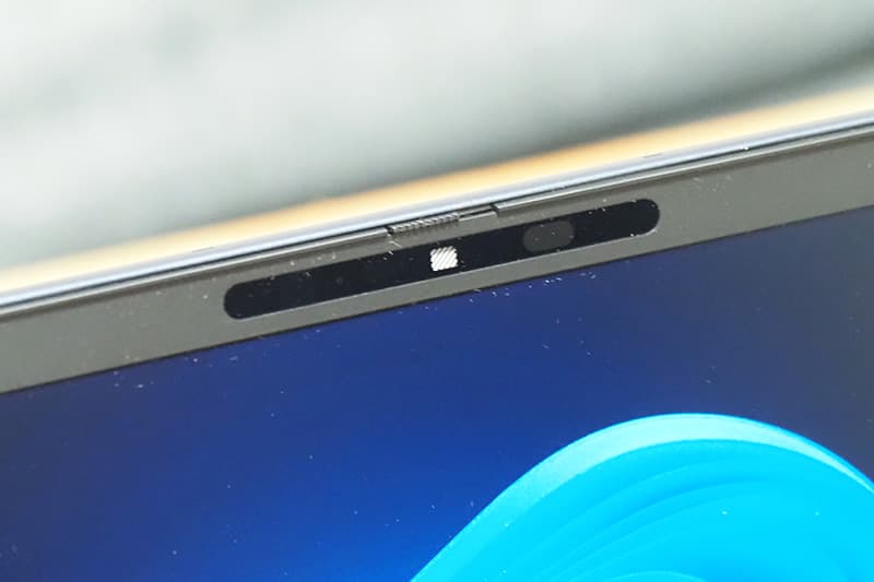 HP EliteBook X G1i 14 AIのプライバシーシャッター