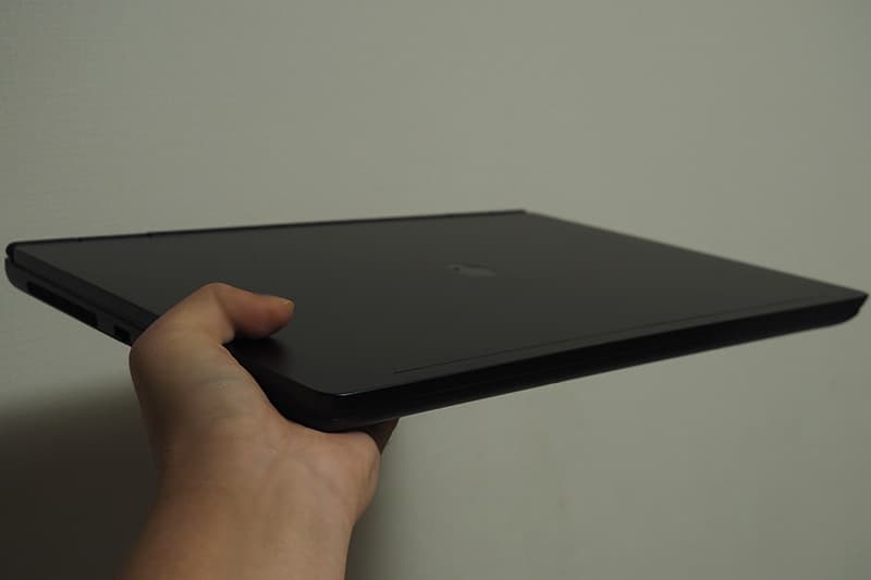 Alienware 16 Aurora AC16250と重量