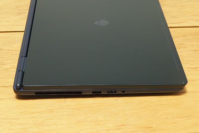 Alienware 16 Aurora（AC16250）の端子